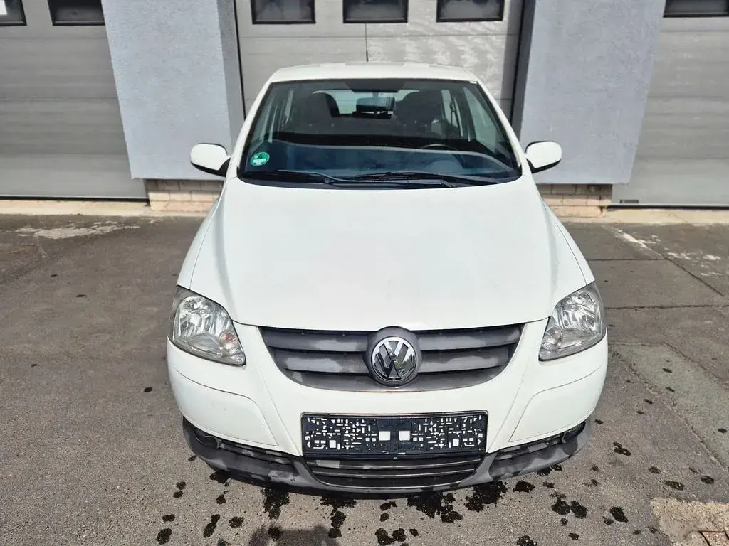 Używany VW Fox Style 54 KM (39 kW) 2010 Biały Hatchback