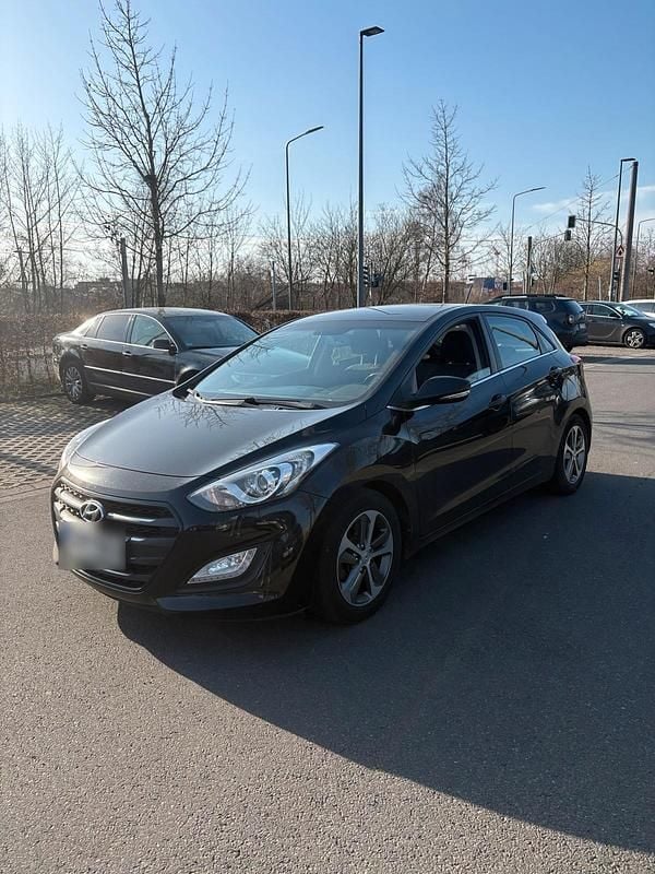 Gebraucht Hyundai i30 136 PS (100 kW) 2015 Schwarz Limousine