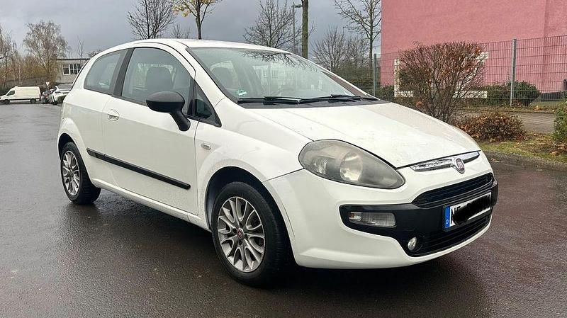Gebraucht Fiat Punto Evo 69 PS (50 kW) 2011 Weiß Kleinwagen