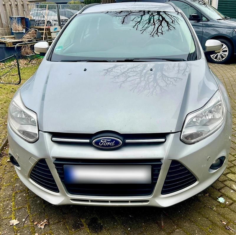 Gebraucht Ford Focus 116 PS (85 kW) 2013 Silber Kombi