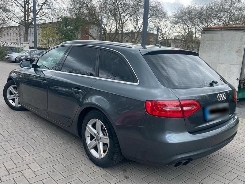 Gebraucht Audi A4 S-Line 143 PS (105 kW) 2012 Grau Kombi