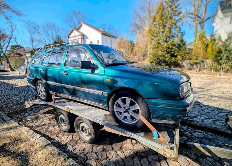 Gebraucht VW Golf III 90 PS (66 kW) 1996 Grün Kombi