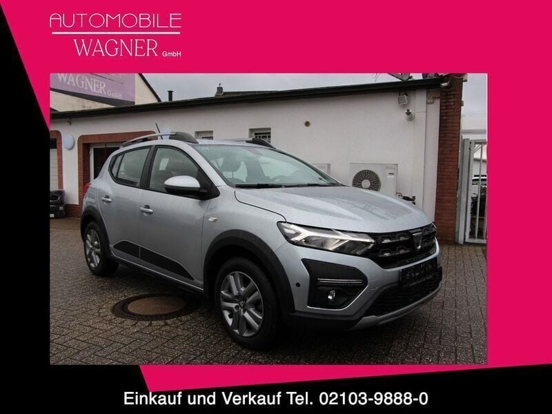 Grau Gebraucht 2022 Dacia Sandero Comfort Kleinwagen | 13.490 € (Guter Preis) - Bild 1/4