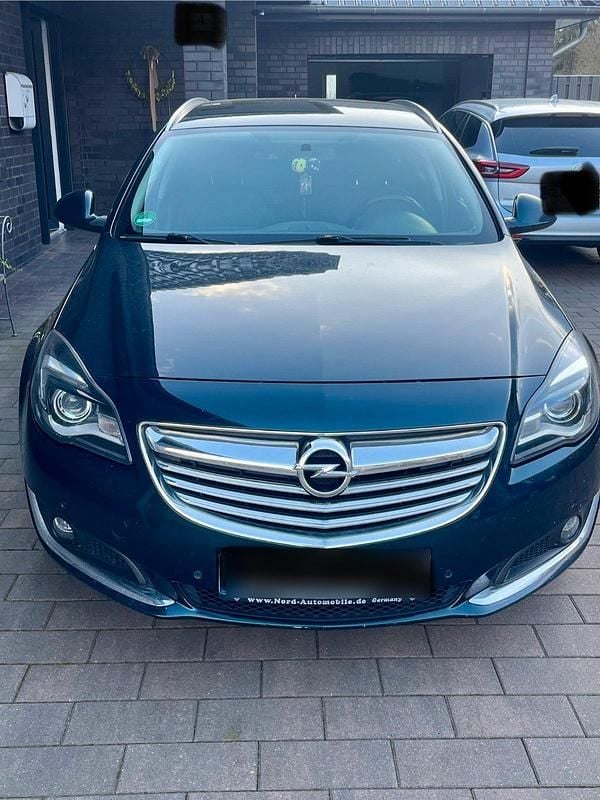 Gebraucht Opel Insignia 140 PS (102 kW) 2015 Grün Kombi