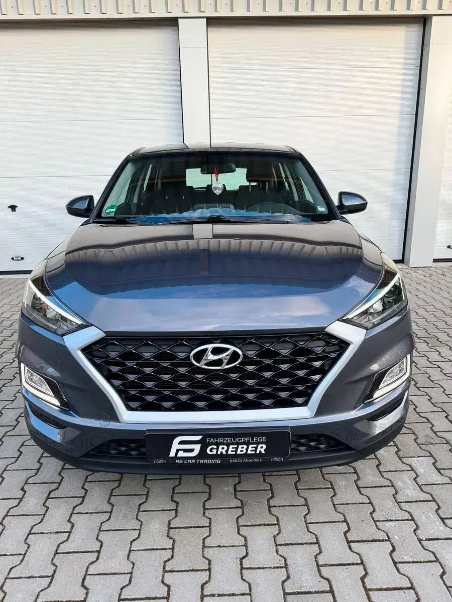 Gebraucht Hyundai Tucson Select 177 PS (130 kW) 2019 Grau SUV