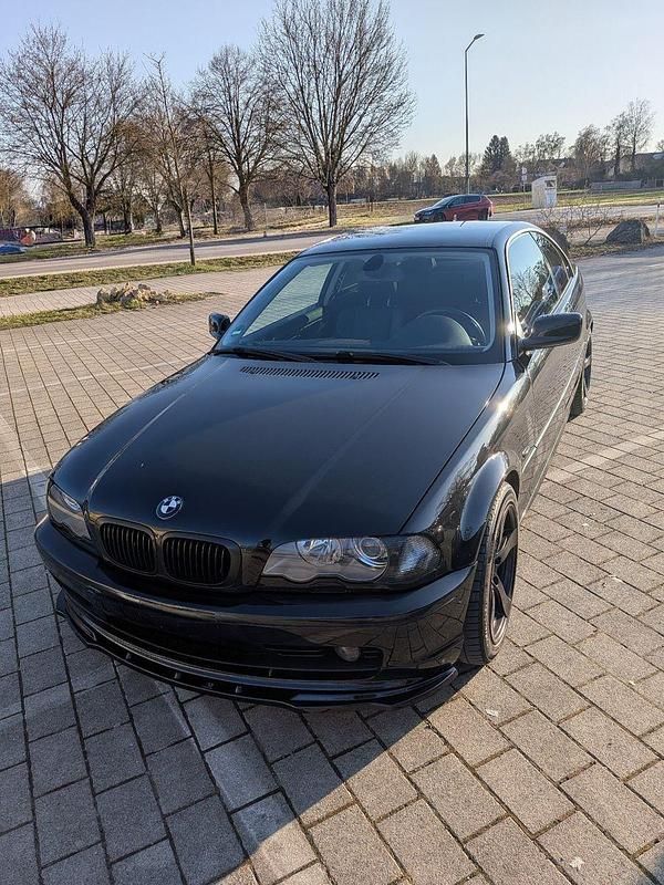 Second-hand BMW 330 231 CP (169 kW) 2001 Negru Coupe