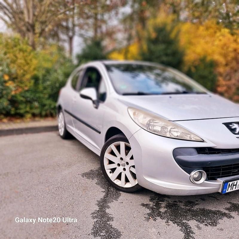 Silber Gebraucht 2008 Peugeot 207 Kleinwagen | 950 € (Superpreis) - Bild 1/4