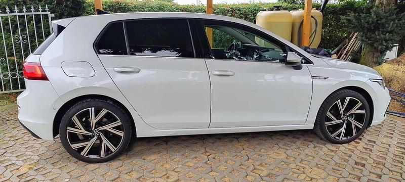 Gebraucht VW Golf VIII Style 150 PS (110 kW) 2023 Weiß Limousine