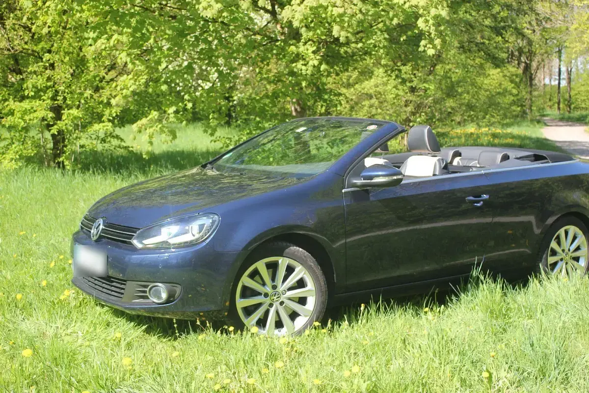 Gebraucht VW Golf Cabriolet Exclusive 140 PS (102 kW) 2012 Blau Cabrio