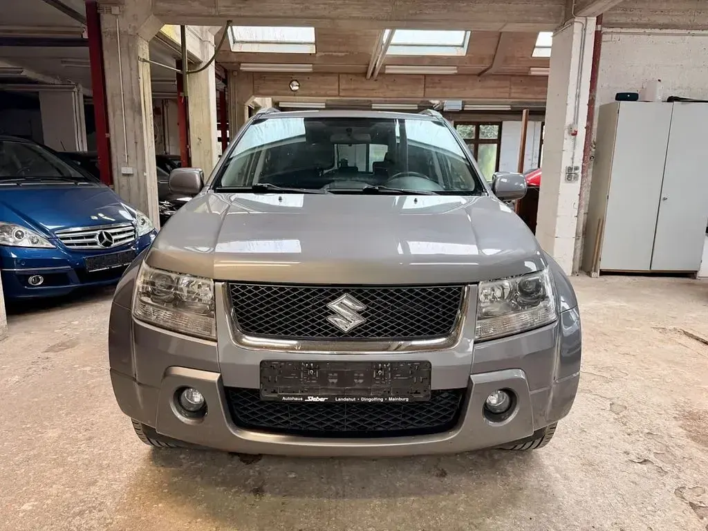 Gebraucht Suzuki Grand Vitara Comfort 129 PS (94 kW) 2008 Grau SUV