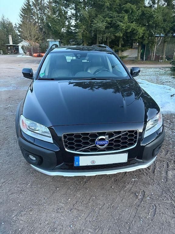 Schwarz Gebraucht 2015 Volvo XC70 Limousine | 22.900 € (Fairer Preis) - Bild 1/4