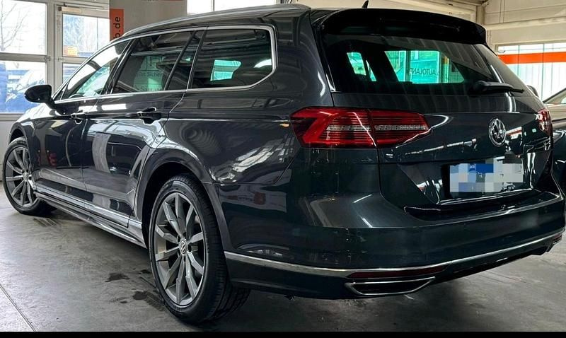 Gebraucht VW Passat R-line 150 PS (110 kW) 2018 Grau Kombi