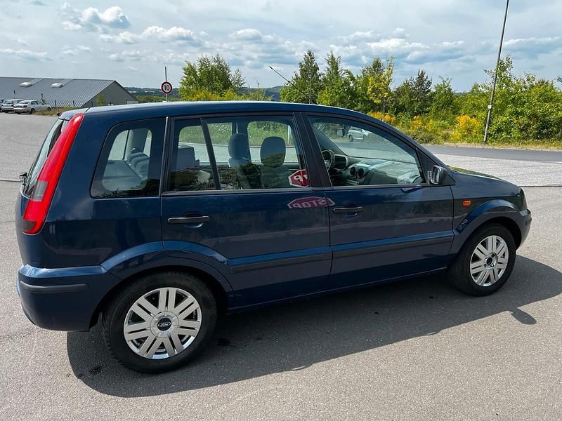 Gebraucht Ford Fusion 80 PS (58 kW) 2003 Blau Kleinwagen