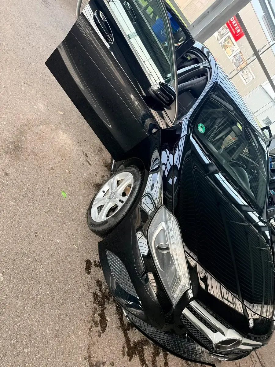 Gebraucht Mercedes A180 122 PS (89 kW) 2012 Schwarz Kombi