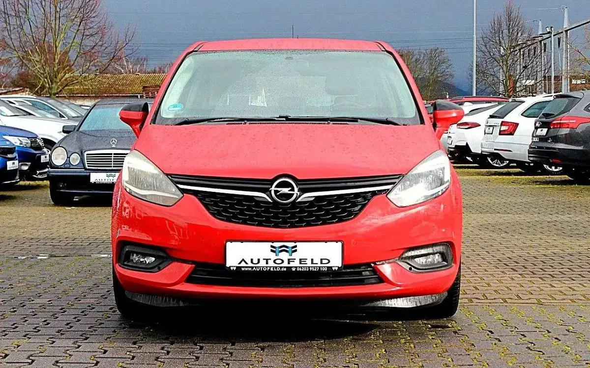 Gebraucht Opel Zafira 140 PS (102 kW) 2017 Rot Van / Kleinbus