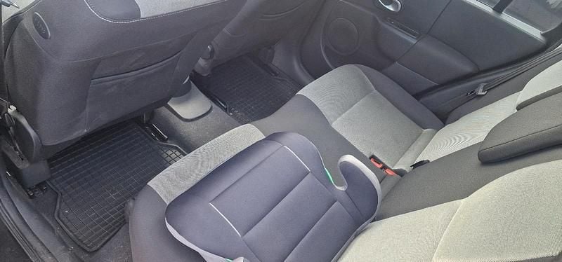 Second-hand Renault Modus 101 CP (74 kW) 2008 Negru Monovolum