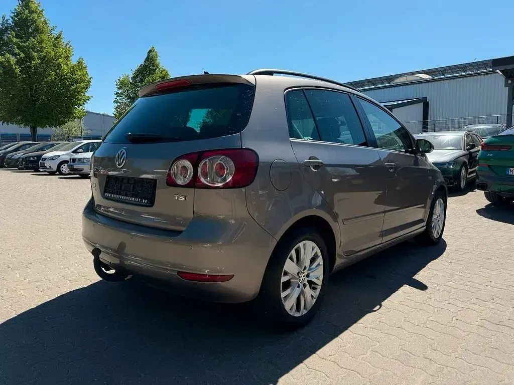 Gebraucht VW Golf Plus Cross Life 122 PS (89 kW) 2013 Braun Van / Kleinbus