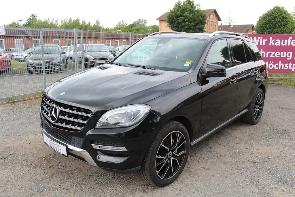 Gebraucht Mercedes ML350 258 PS (189 kW) 2012 Schwarz SUV