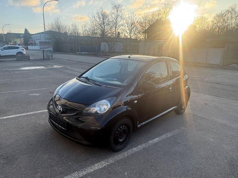 Gebraucht Toyota Aygo 68 PS (50 kW) 2006 Schwarz Kleinwagen