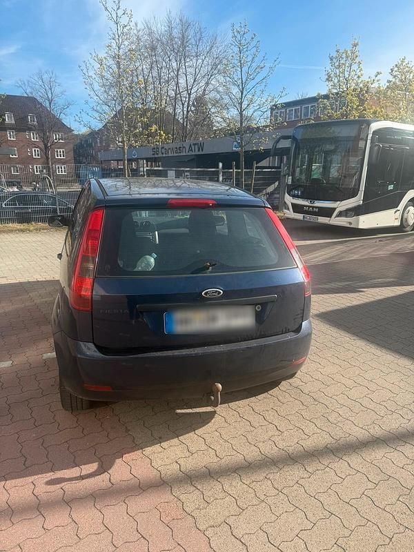 Gebraucht Ford Fiesta 80 PS (58 kW) 2005 Blau Kleinwagen