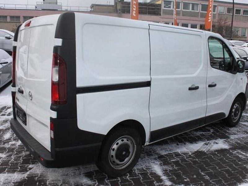 Gebraucht Opel Vivaro 95 PS (69 kW) 2017 Weiß Van / Kleinbus