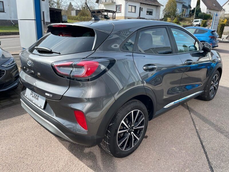 Gebraucht Ford Puma Titanium 125 PS (91 kW) 2021 Grau SUV