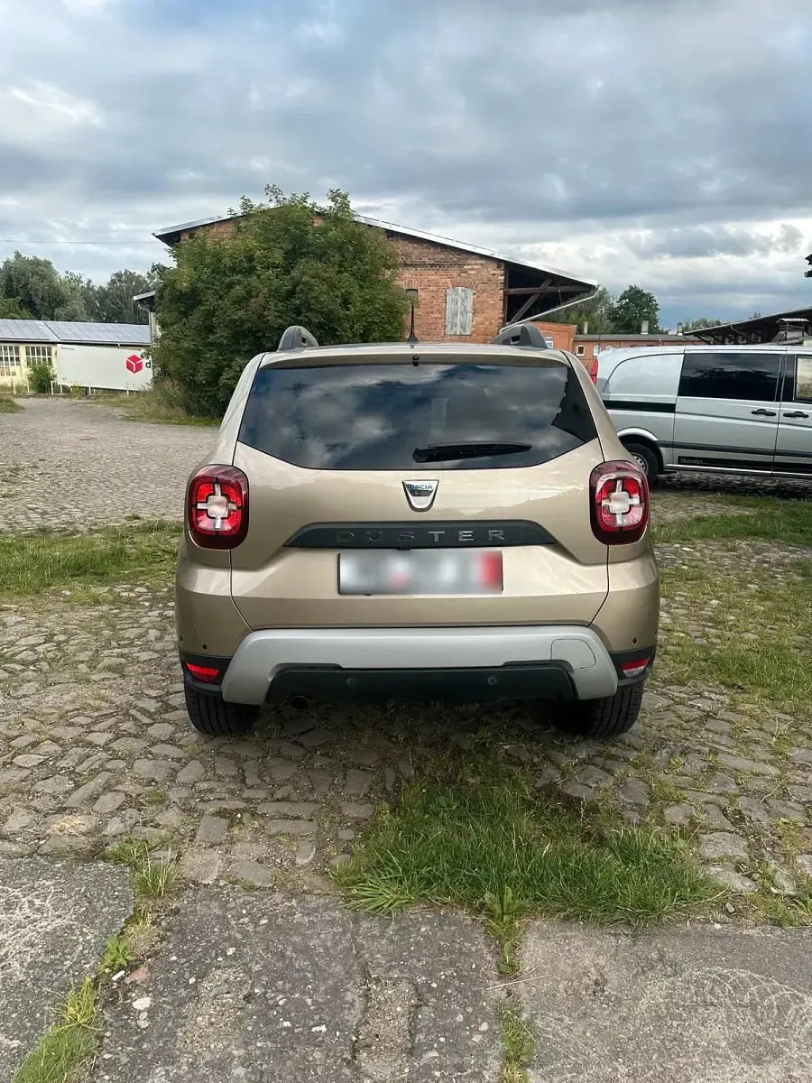 Gebraucht Dacia Duster 131 PS (96 kW) 2018 Gelb SUV