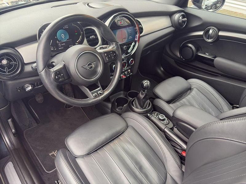 Second-hand Mini ONE 102 CP (75 kW) 2021 Negru Hatchback