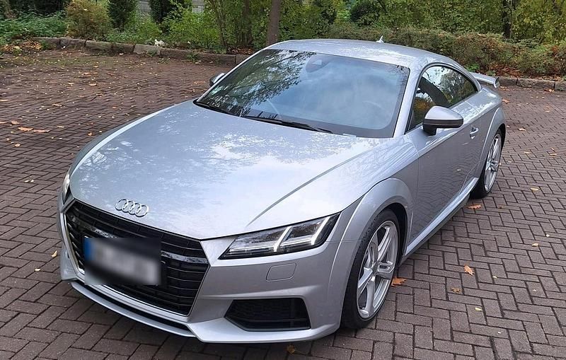 Silber Gebraucht 2015 Audi TT S-Line Coupé | 28.500 € (Teuer) - Bild 1/4