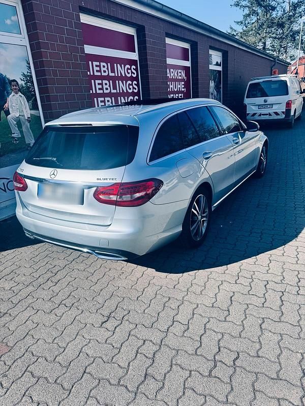Gebraucht Mercedes 220 170 PS (125 kW) 2014 Silber Kombi
