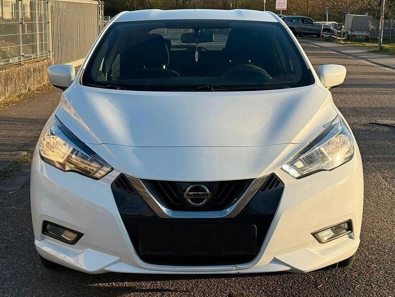 Gebraucht Nissan Micra Acenta 71 PS (52 kW) 2018 Weiß Kleinwagen