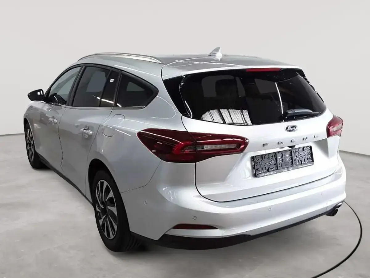 Gebraucht Ford Focus Titanium X 120 PS (88 kW) 2023 Moondust silber metallic Kombi