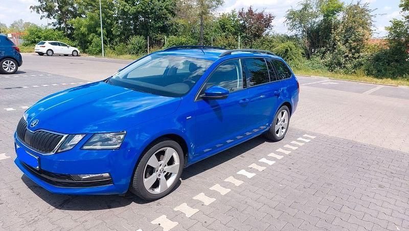 Blau Gebraucht 2018 Skoda Octavia Clever Kombi | 11.500 € (Guter Preis) - Bild 1/4