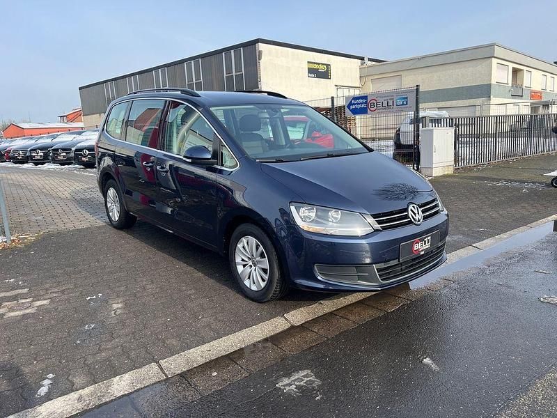 Gebraucht VW Sharan Comfortline 150 PS (110 kW) 2012 Blau Van / Kleinbus