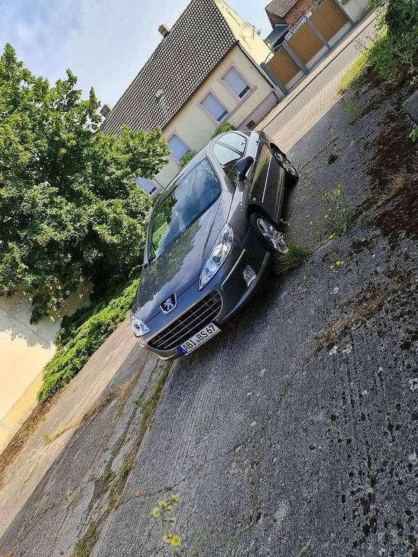 Gebraucht Peugeot 407 140 PS (102 kW) 2010 Limousine