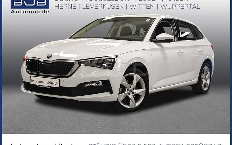 Weiß Gebraucht 2021 Skoda Scala Style Kleinwagen | 17.555 € (Fairer Preis) - Bild 1/4