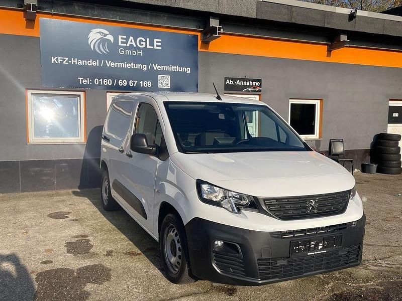 Weiß Gebraucht 2020 Peugeot Partner Premium Van | 13.990 € (Superpreis) - Bild 1/4