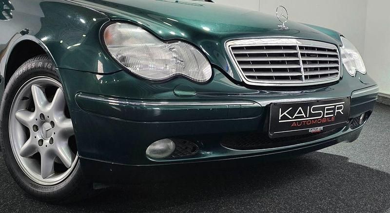 Gebraucht Mercedes C320 218 PS (160 kW) 2000 Grün Limousine