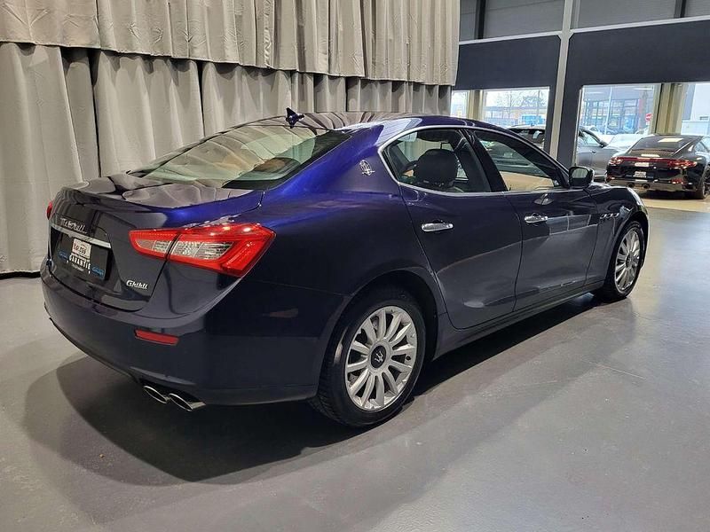 Gebraucht Maserati Ghibli 330 PS (242 kW) 2016 Blau Limousine