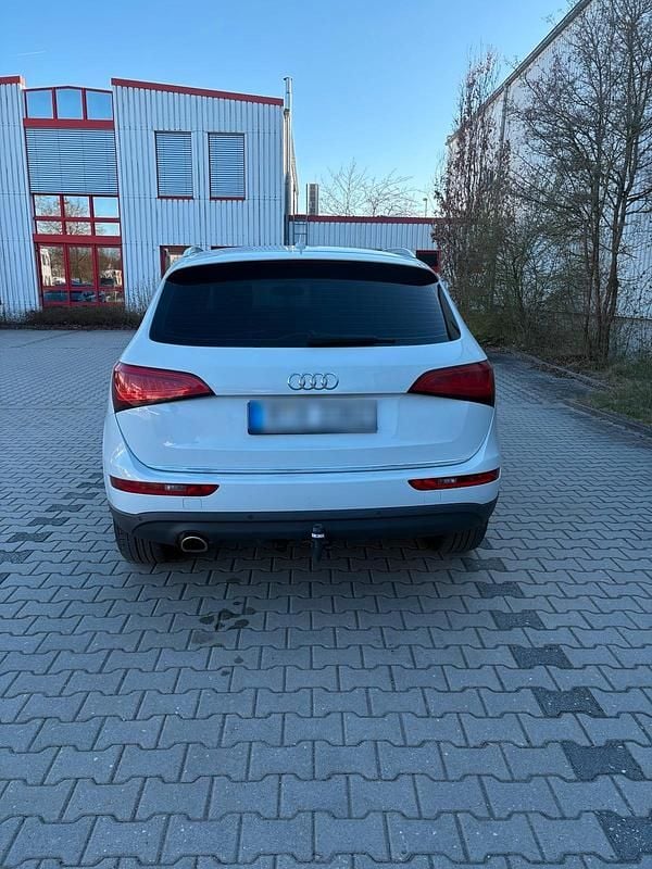 Gebraucht Audi Q5 163 PS (119 kW) 2015 Weiß SUV