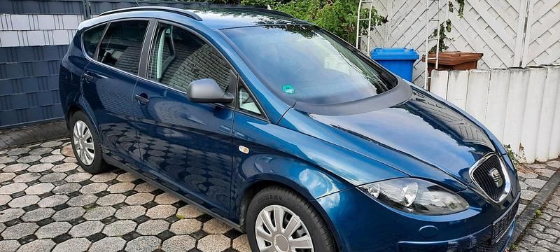 Blau Gebraucht 2007 Seat Altea XL Van / Kleinbus | 4.100 € (Fairer Preis) - Bild 1/4