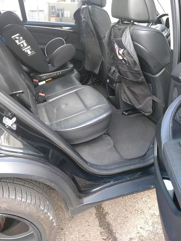 Second-hand BMW X5 306 CP (225 kW) 2010 Negru SUV