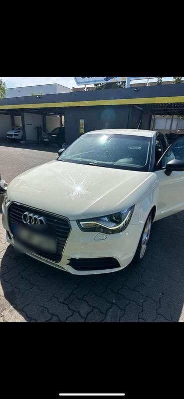 Second-hand Audi A1 122 CP (89 kW) 2011 Alb Hatchback