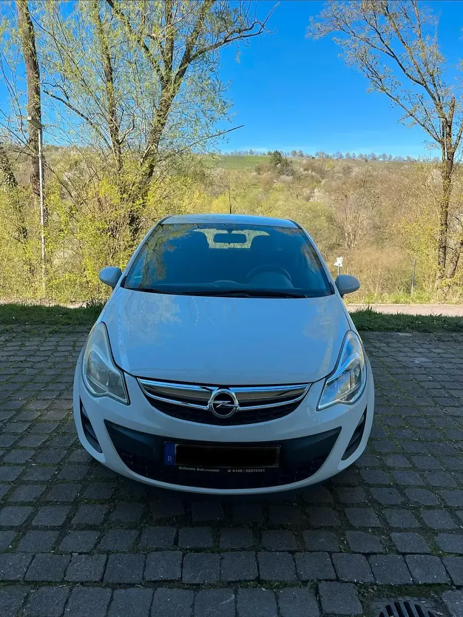 Gebraucht Opel Corsa 69 PS (50 kW) 2011 Weiß Kleinwagen