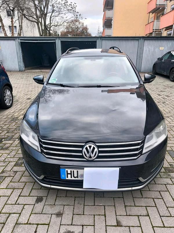 Schwarz Gebraucht 2013 VW Passat Kombi | 5.299 € (Superpreis) - Bild 1/4