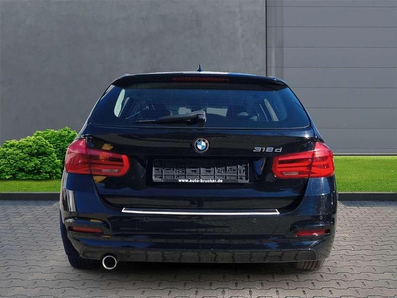 Gebraucht BMW 318 Advantage 150 PS (110 kW) 2019 Schwarz Kombi