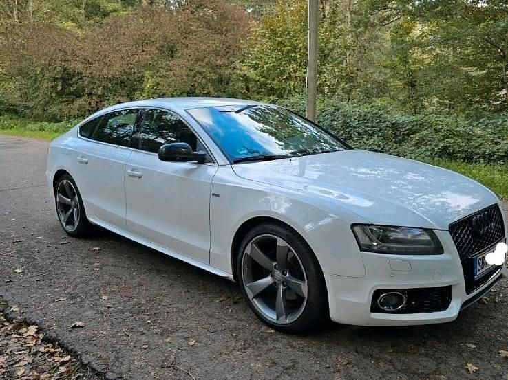 Weiß Gebraucht 2011 Audi A5 Limousine | 12.000 € - Bild 1/4