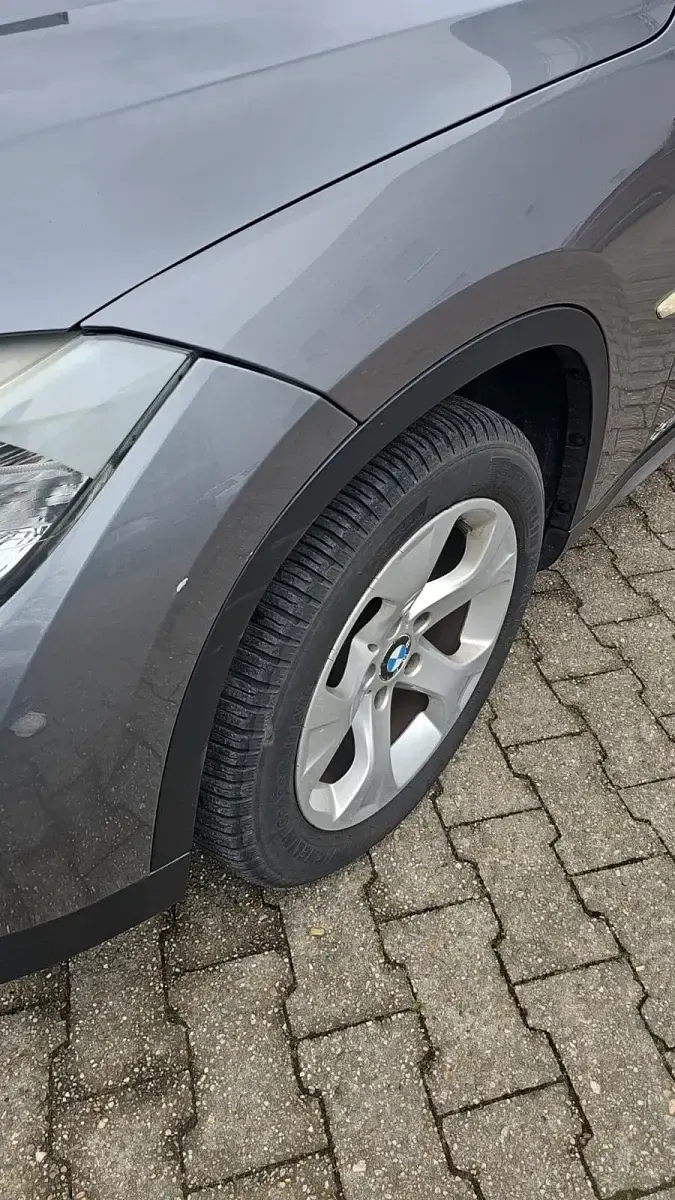 Usado BMW X1 177 CV (130 kW) 2010 Gris SUV