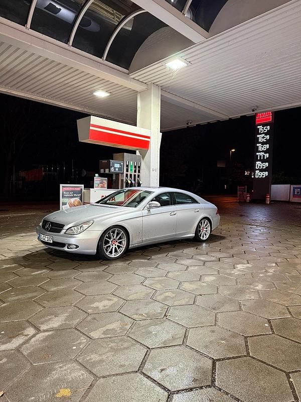 Gebraucht Mercedes CLS350 272 PS (200 kW) 2005 Grau Limousine