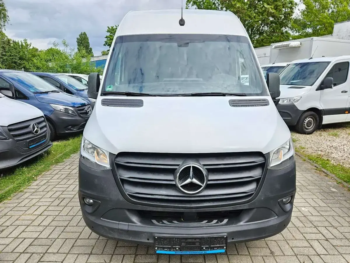 Używany Mercedes Sprinter 163 KM (119 kW) 2019 Biały Van